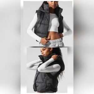 Alo Yoga Gold Rush Puffer Vest in Black sz SMALL